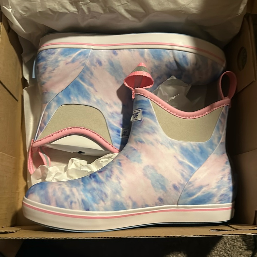 Brand new in box Xtratuf pink and blue tie dye
